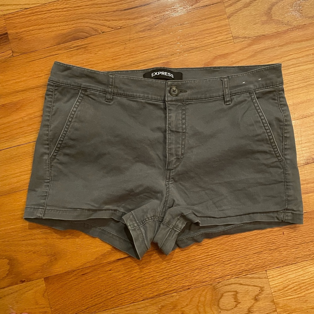 Express chino shorts size 8